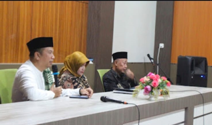 Dekan FEBI IAIN Pontianak Sampaikan Tausiyah di FAPERTA UNTAN Pontianak.