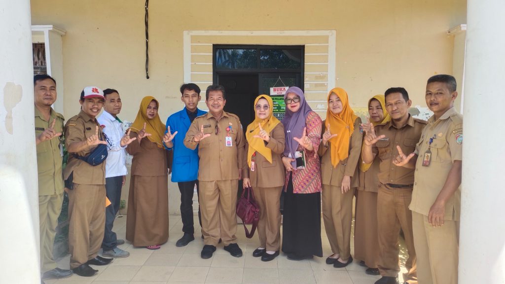 Balai Desa Peniti Luar Bersama Mahasiswa Praktik Kerja Lapangan FEBI IAIN Pontianak Gelar Seminar dan Penilaian Ajang Lomba Perpustakaan Desa Terbaik se-Kabupaten Mempawah.