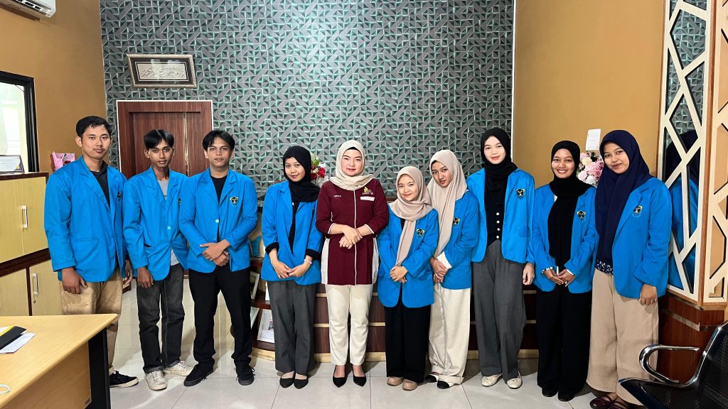 Langkah Awal Tumbuh Bersama  : PKL Rasa Keluarga di  PT. Borneo Icon Developer