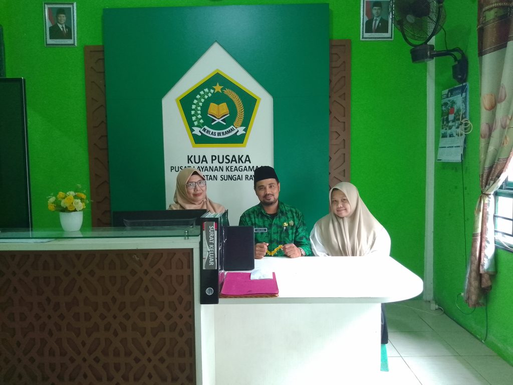 Belajar dari Pelayanan Publik di Garis Terdepan: Refleksi PKL Mandiri di KUA Sungai Raya Kabupaten Bengkayang