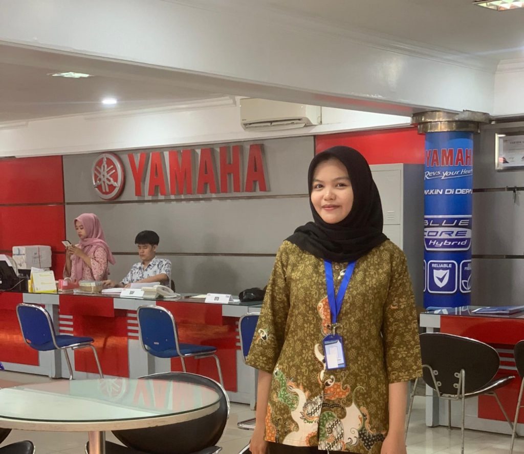 Gary Mahasiswa FEBI IAIN Pontianak Jalani PKL Mandiri di PT. AMS, Dapat Tawaran Jadi Staf Admin