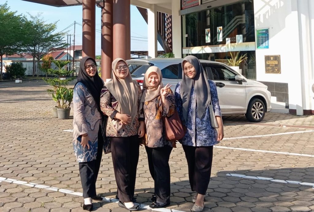 Langkah Nyata Mahasiswa PKL FEBI IAIN Pontianak: Belajar, Membantu, dan Berkontribusi di Bapenda Kubu Raya