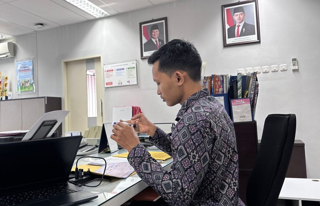 Farisi Tempuh PKL di BRI Singkawang: Wujudkan Teori Jadi Praktik