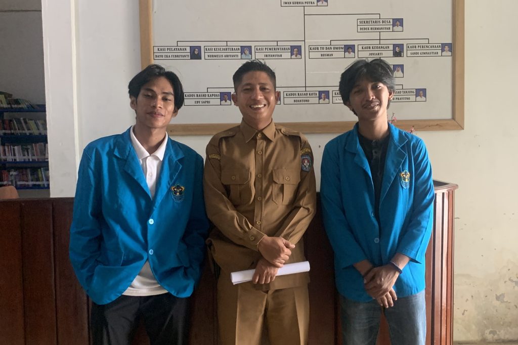 Mahasiswa FEBI IAIN Pontianak Ikut Sukseskan Kegiatan Tolak Bale & Gema Muharram di Desa Rasau Jaya Umum