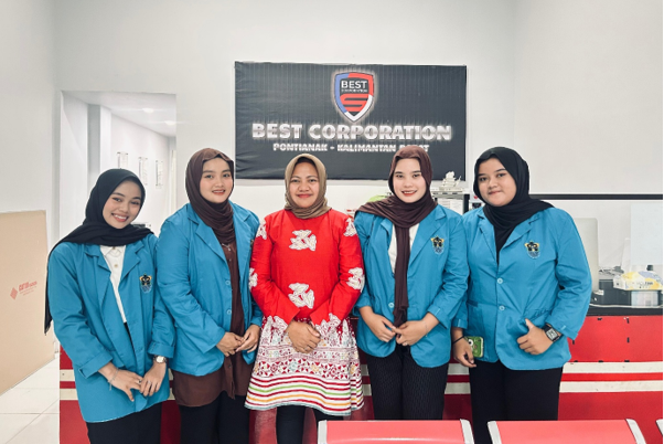 Belajar dari Lapangan: Mahasiswa FEBI IAIN Pontianak Unjuk Gigi di BEST CORPORATION