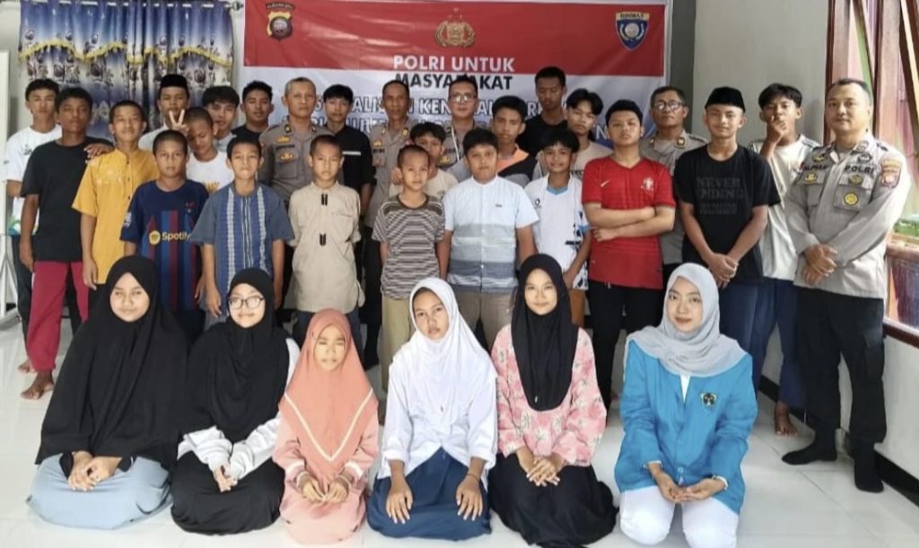 Mahasiswi FEBI IAIN Pontianak Laksanakan PKL di Polresta Pontianak, Dapatkan Pengalaman Nyata dalam Pelayanan Publik dan Pembinaan Masyarakat