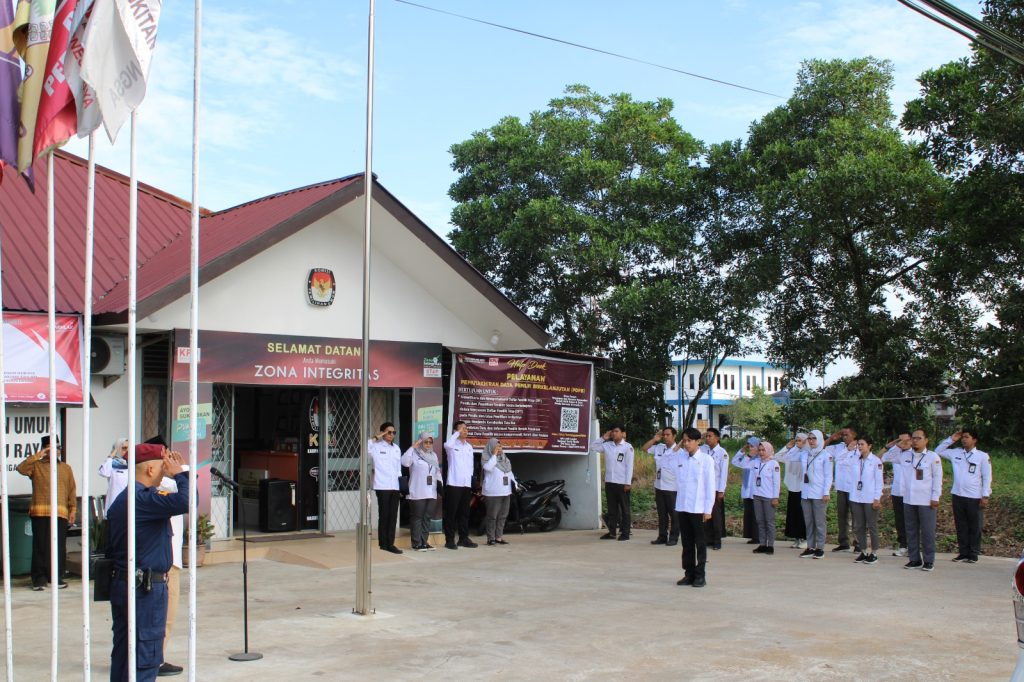 Internalisasi Nilai Kebangsaan dan Etika Profesional Mahasiswa PKL di KPU Kubu Raya: Sebuah Refleksi dari Partisipasi dalam Kegiatan Upacara